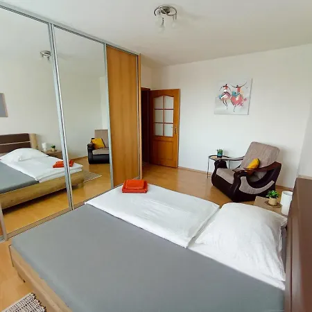 V Strede Trnavy Apartman Nagyszombat